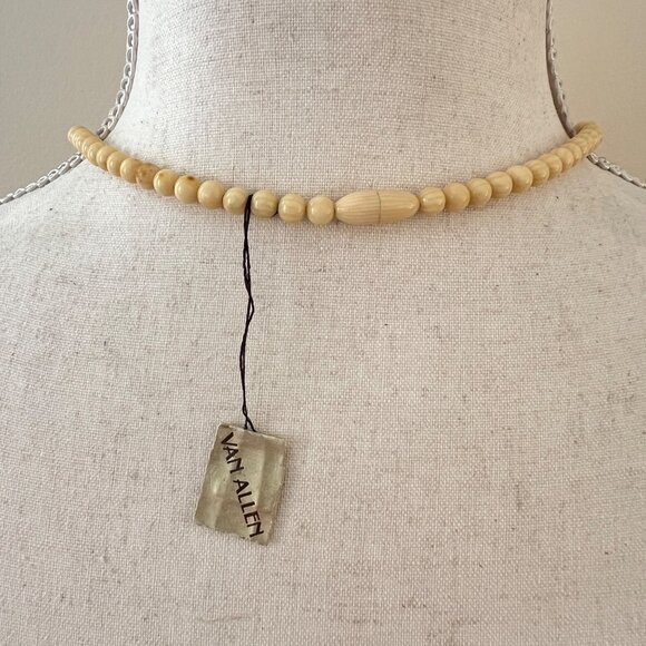 Vintage French Ivory Lucite Plastic Round Graduated Beaded Necklace Craft Repair - Picture 4 of 4